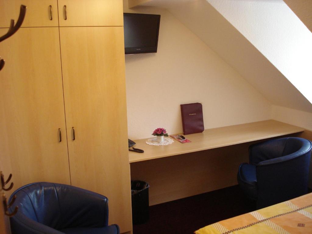 Hotel Bierstuebl Sangerhausen Room photo